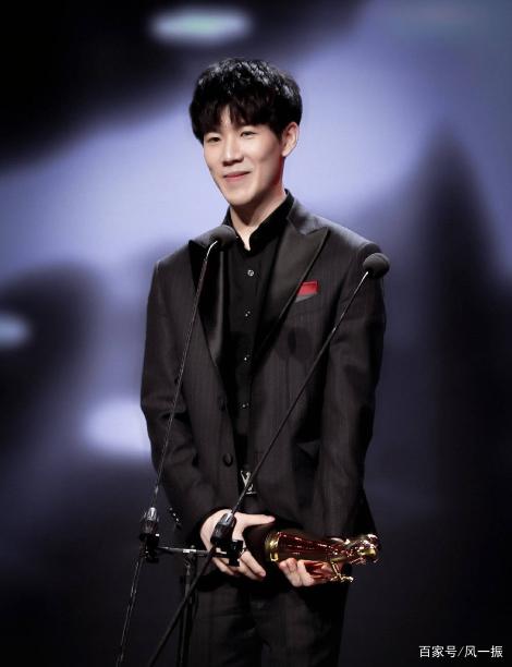 LPL春季赛今日赛程及首发名单：Cube大战369 xiye对战UCAL