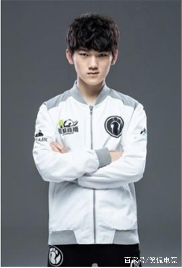 如果你不看，那就👍！ Kanavi + 兄弟主宰了忍者村的屠杀， Top Esports 在第一场比赛中血洗了 Invictus Gaming